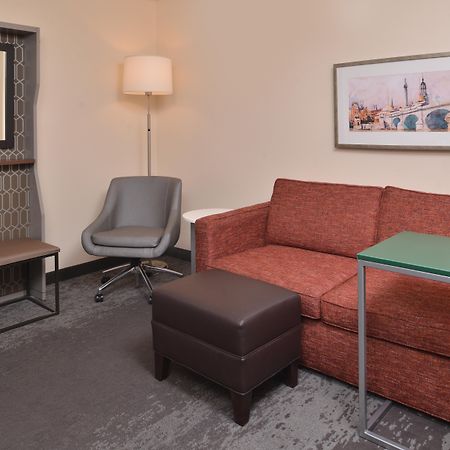 Holiday Inn & Suites Raleigh Cary By Ihg Екстер'єр фото