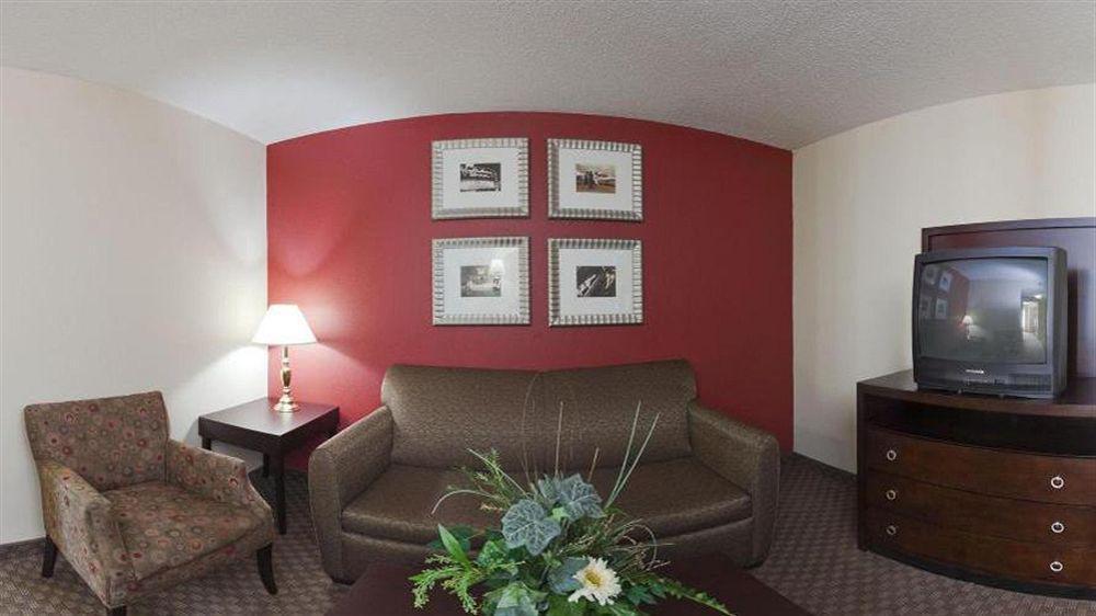 Holiday Inn & Suites Raleigh Cary By Ihg Екстер'єр фото