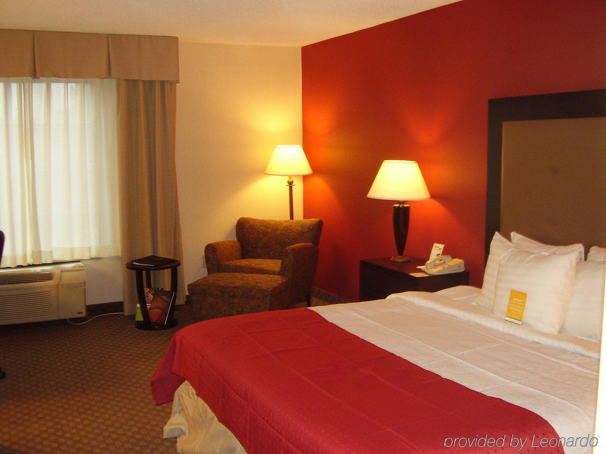 Holiday Inn & Suites Raleigh Cary By Ihg Екстер'єр фото