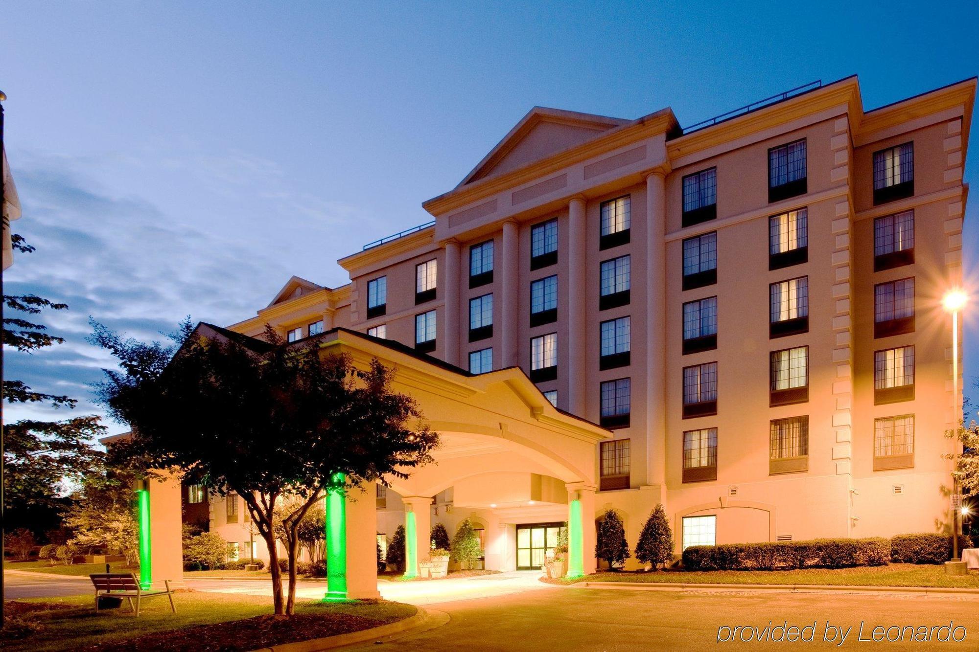 Holiday Inn & Suites Raleigh Cary By Ihg Екстер'єр фото