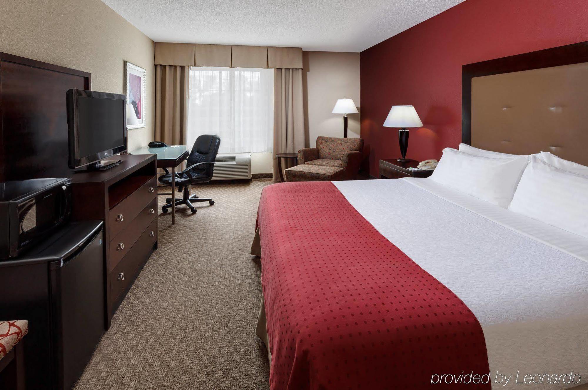 Holiday Inn & Suites Raleigh Cary By Ihg Екстер'єр фото