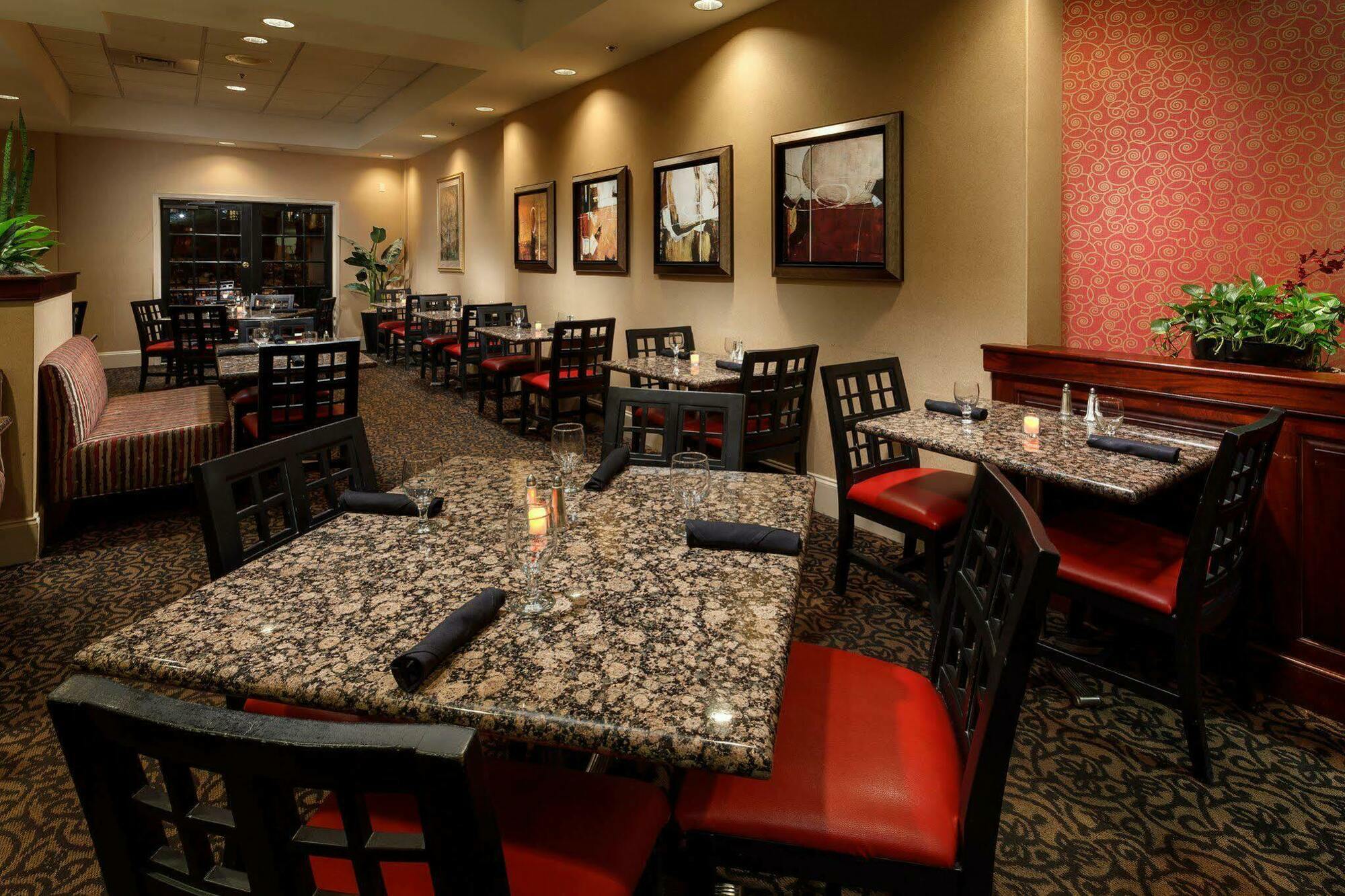 Holiday Inn & Suites Raleigh Cary By Ihg Екстер'єр фото