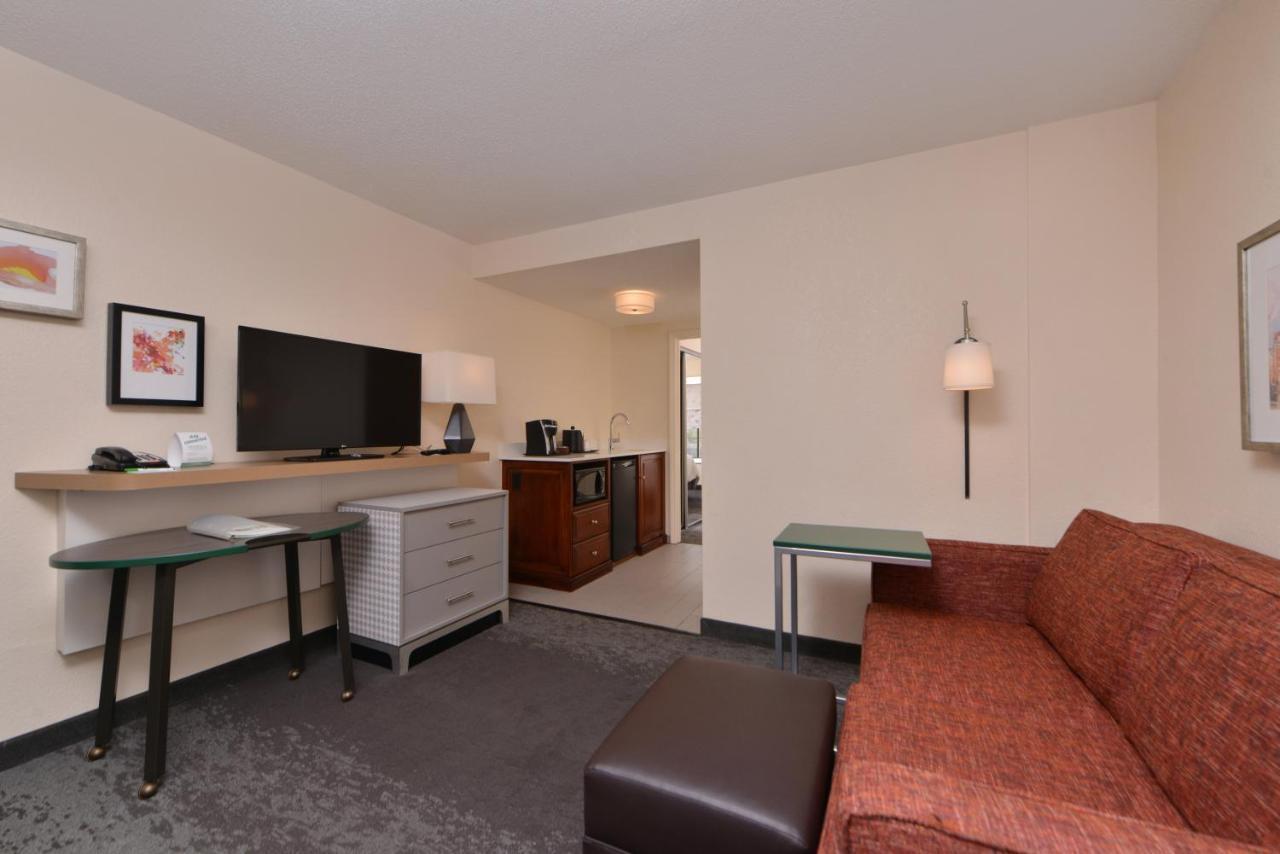 Holiday Inn & Suites Raleigh Cary By Ihg Екстер'єр фото